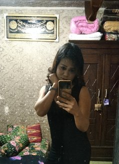 Ladyboy. Vers Top Kuta Bali Indonesia - Transsexual escort in Bali Photo 1 of 4