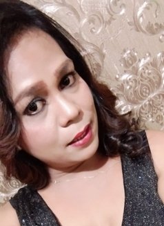 Ladyboy. Vers Top Kuta Bali Indonesia - Transsexual escort in Bali Photo 1 of 4