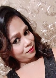 Ladyboy. Vers Top Kuta Bali Indonesia - Transsexual escort in Bali Photo 2 of 4