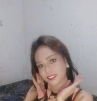 Ladyboy. Vers Top Kuta Bali - Masajista in Bali
