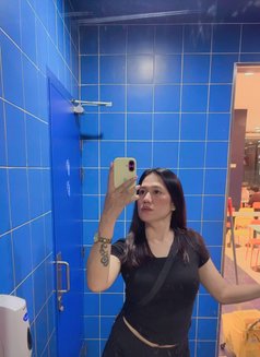 Ladyboy Yasmin - Transsexual dominatrix in Angeles City Photo 10 of 12