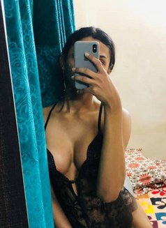 Ladyboy ziya - Transsexual escort in Ernakulam Photo 4 of 6