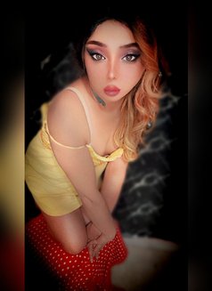 Ladyjoey - Transsexual escort in Beirut Photo 30 of 30