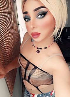 Ladyjoey - Transsexual escort in Beirut Photo 9 of 30
