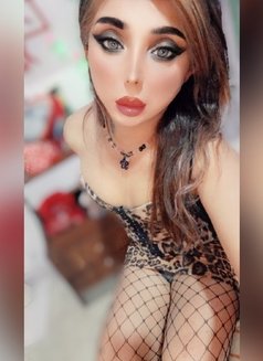 Ladyjoey - Transsexual escort in Beirut Photo 19 of 30