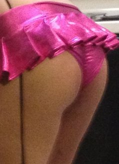 Ladytrans - Transsexual escort in Dubai Photo 1 of 2