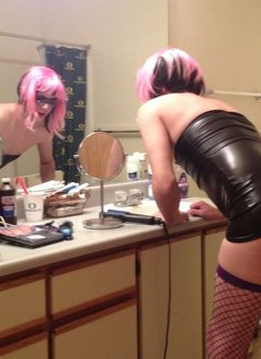 Ladytrans - Transsexual escort in Dubai Photo 2 of 2