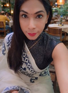 Lahari y - Transsexual escort in Hyderabad Photo 5 of 8