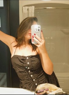 Lahore Independent Service Girl - escort in Lahore Photo 2 of 3