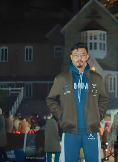 Lahore Vip Services - Acompañantes masculino in Lahore Photo 11 of 13