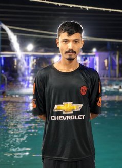 Lahore VIP Services - Male escort in Lahore Photo 7 of 10