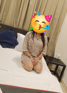 Laiba - puta in Kolkata Photo 4 of 7