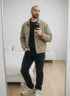 Lail - Male companion in Cairo Photo 2 of 4