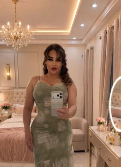 Laila - escort in Muscat Photo 5 of 11