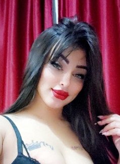 Laila Busty Lebanese Model - escort in Dubai Photo 2 of 5