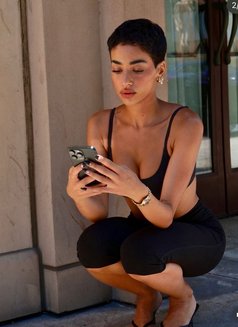 Laila - puta in Dehradun, Uttarakhand Photo 2 of 4