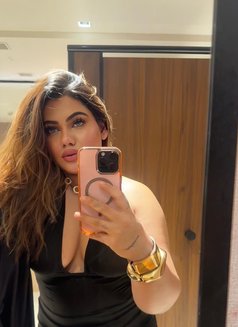 Laila - escort in Mumbai Photo 2 of 3
