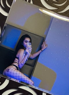 Laila one only post-op transgender - Transsexual escort in Dubai Photo 13 of 20