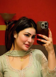 Laila - escort in Pune Photo 5 of 12