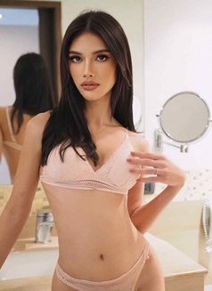 Venus - escort in Bangkok Photo 2 of 5