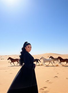 Laila - Acompañantes transexual in Dubai Photo 8 of 9