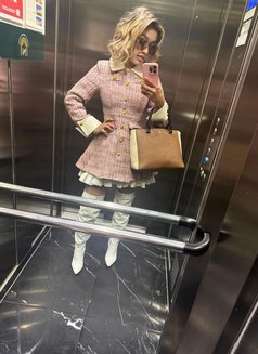 Laiz Party - escort in Lisbon Photo 9 of 10