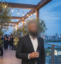 Lakaboy - Male escort in Colombo