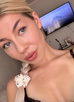 Laken - puta in Dubai Photo 5 of 8
