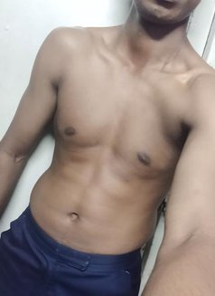 Lakshan - Male escort in Colombo Photo 2 of 2