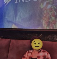 Lakshay Singh - Intérprete masculino de adultos in New Delhi