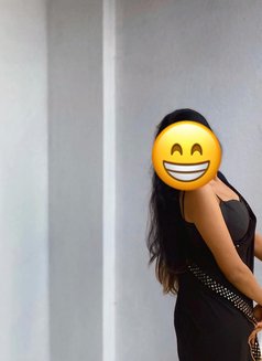 Lakshi - escort in Colombo Photo 5 of 8