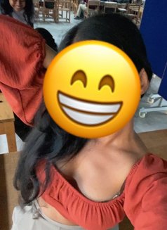 Lakshi - escort in Colombo Photo 7 of 8