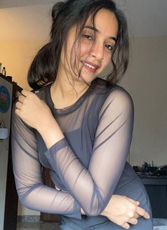 Lakshmi - escort in Muscat Photo 1 of 3