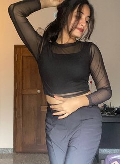 Lakshmi - escort in Muscat Photo 2 of 3