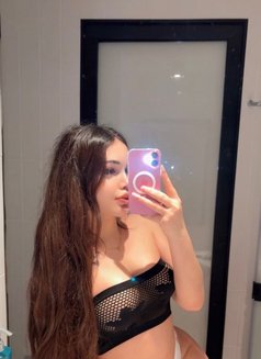 Lala - puta in Baku Photo 4 of 9