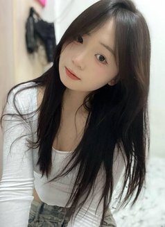 啦啦lala - escort in Manila Photo 1 of 5