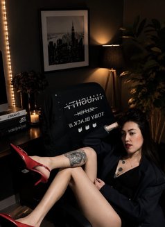 Lala - escort in Singapore Photo 1 of 15