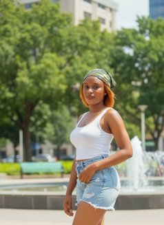 Lala - puta in Kathmandu Photo 2 of 5