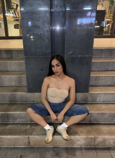 Lala Ri - Acompañantes transexual in Makati City Photo 5 of 10