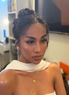Lala Ri - Acompañantes transexual in Makati City Photo 9 of 9