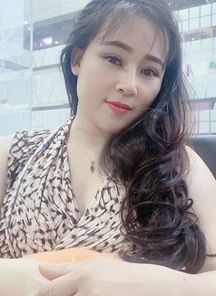 Lali - escort in Dubai Photo 1 of 4