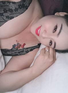 Lali - escort in Dubai Photo 2 of 4