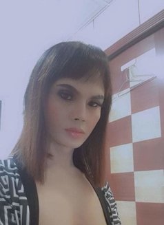 Lalisa, Thai Ladyboy - Acompañantes transexual in Al Manama Photo 3 of 14
