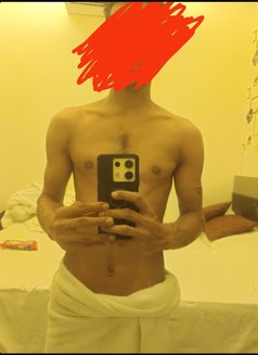 Lalit giri - Male escort in Mumbai Photo 1 of 6