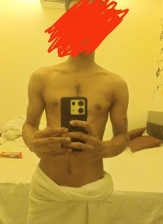 Lalit Goswami - Acompañantes masculino in Mumbai Photo 8 of 9