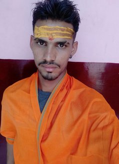 Lalit Goswami - Male escort in Mumbai Photo 3 of 8