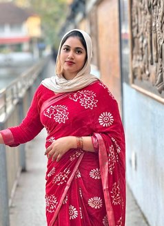 Lallu - escort in Abu Dhabi Photo 2 of 4