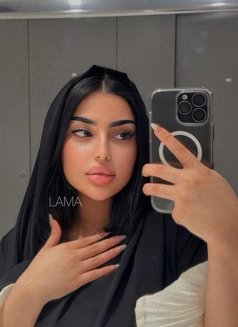 Lama - escort in Abu Dhabi Photo 2 of 5