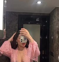 تفاحة ارابيل - escort in Muscat