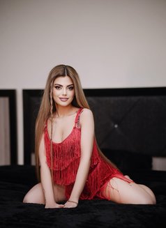 Lamar - masseuse in Erbil Photo 8 of 9